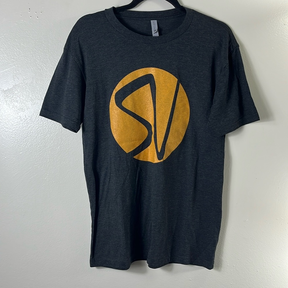 Next Level Apparel Gray / Yellow Graphic Short Sleeve Tee Shirt Men’s M